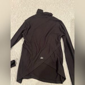 Embrace long sleeve ALO